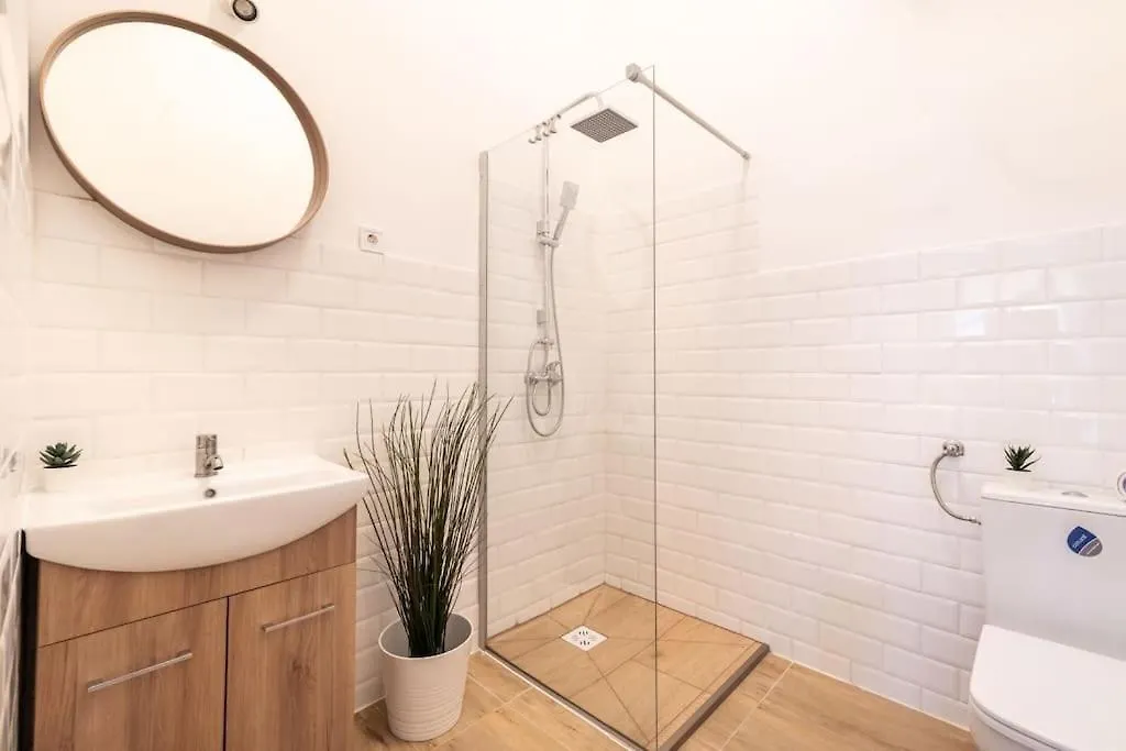 Westend Prime Location Apartment Budapest
